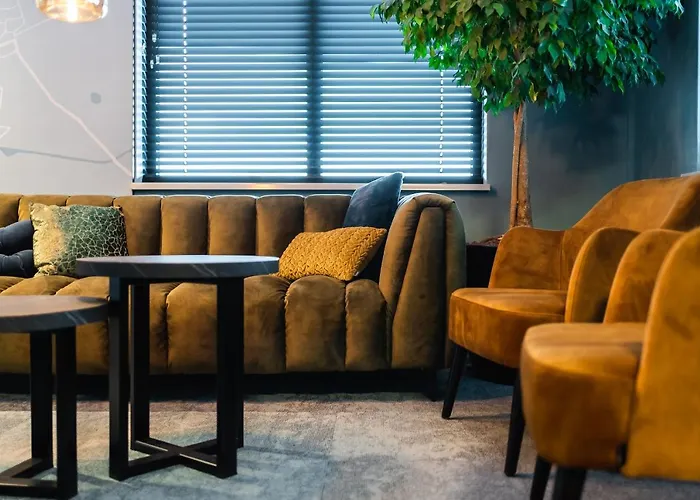 Onderwijshotel De Rooi Pannen 3*