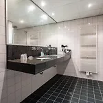 Onderwijshotel De Rooi Pannen Szálloda 3*