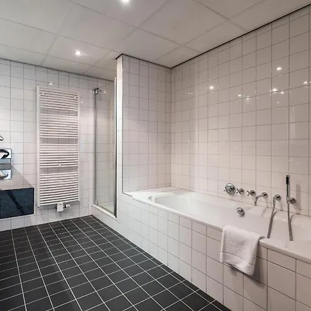 Onderwijshotel De Rooi Pannen 3*