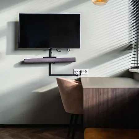 Onderwijshotel De Rooi Pannen Hotel 3*