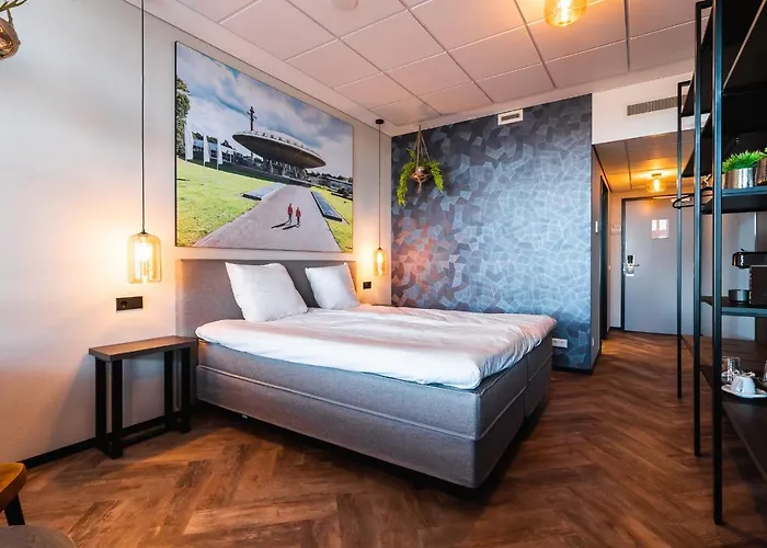 Hotel Onderwijshotel De Rooi Pannen 3*