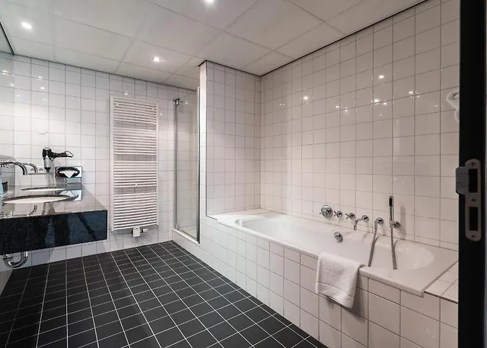 Onderwijshotel De Rooi Pannen 3*