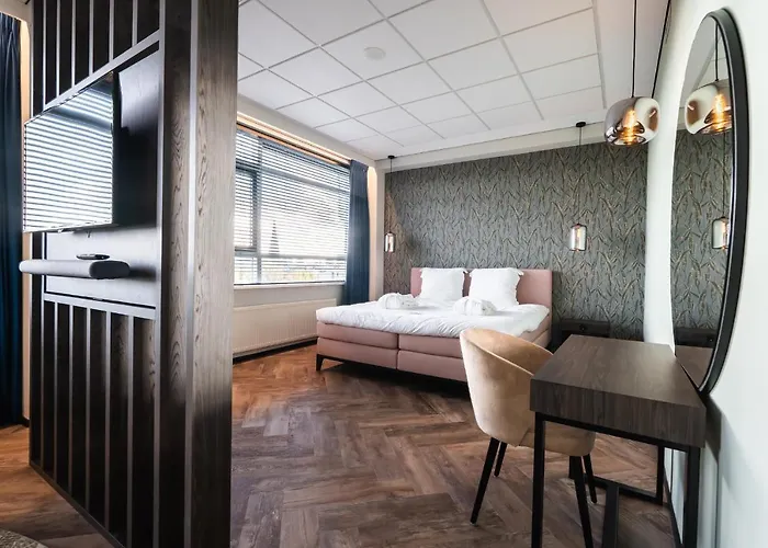 Onderwijshotel De Rooi Pannen 3*