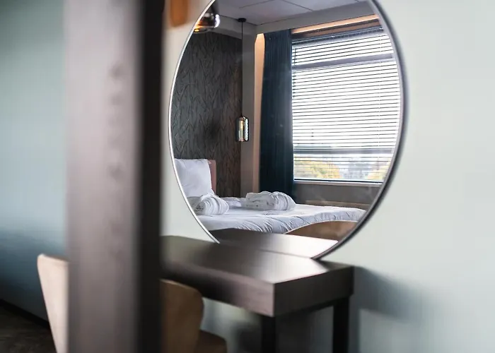 Onderwijshotel De Rooi Pannen 酒店 3*